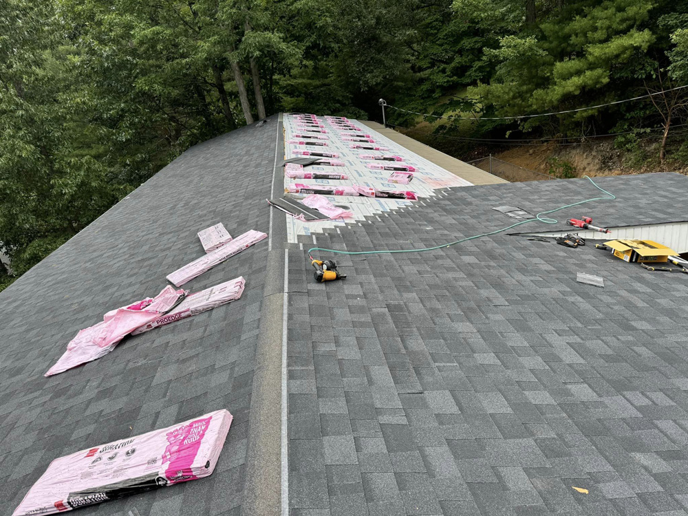 Roofing <span class=uk-text-primary>Services</span>